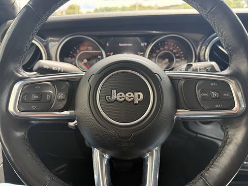 Used 2023 Jeep Wrangler Unlimited Sahara AWD/4WD image 24