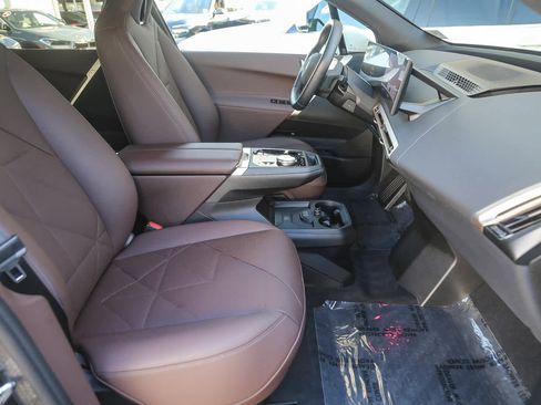 Used 2025 BMW iX xDrive50 w/ Sport Package image 13