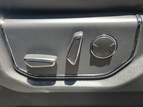 Certified 2023 Ford Expedition Platinum AWD/4WD image 30
