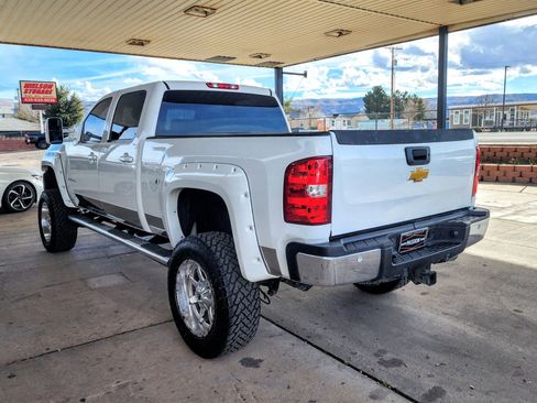 Used 2010 Chevrolet Silverado 2500 LTZ image 3