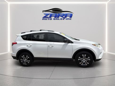 Used 2017 Toyota RAV4 LE w/ All Weather Liner Package AWD/4WD image 8