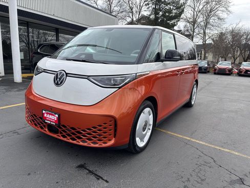 Used 2025 Volkswagen ID. Buzz 1st Edition image 18