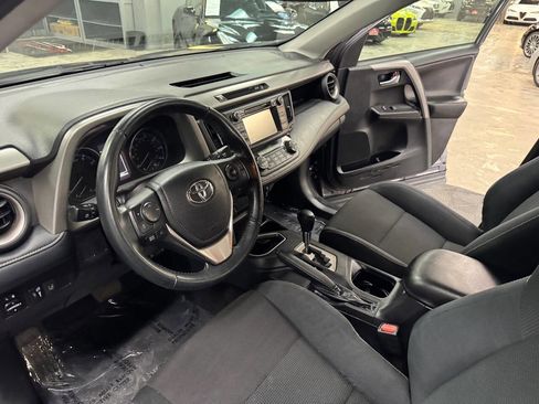 Used 2018 Toyota RAV4 XLE image 32