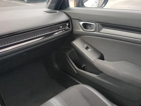 Used 2025 Honda Civic Sport image 17