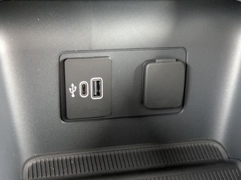 New 2026 Ford Explorer Active RWD image 29