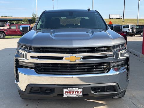 Used 2021 Chevrolet Silverado 1500 LT AWD/4WD image 3