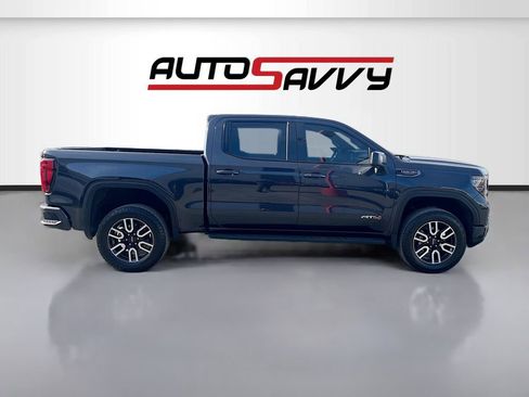 Used 2024 GMC Sierra 1500 AT4 w/ Technology Package image 8