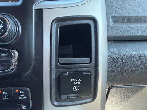 Used 2017 RAM 1500 Big Horn AWD/4WD image 25
