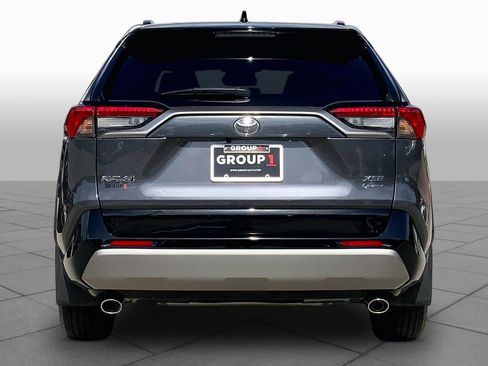 Used 2025 Toyota RAV4 XSE AWD/4WD image 5