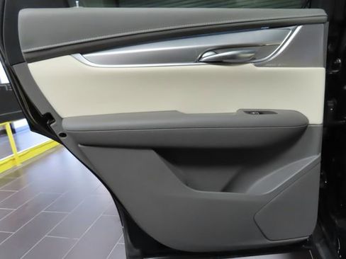 Certified 2023 Cadillac XT5 Premium Luxury image 11