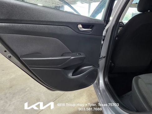 Used 2021 Hyundai Accent SEL FWD image 9