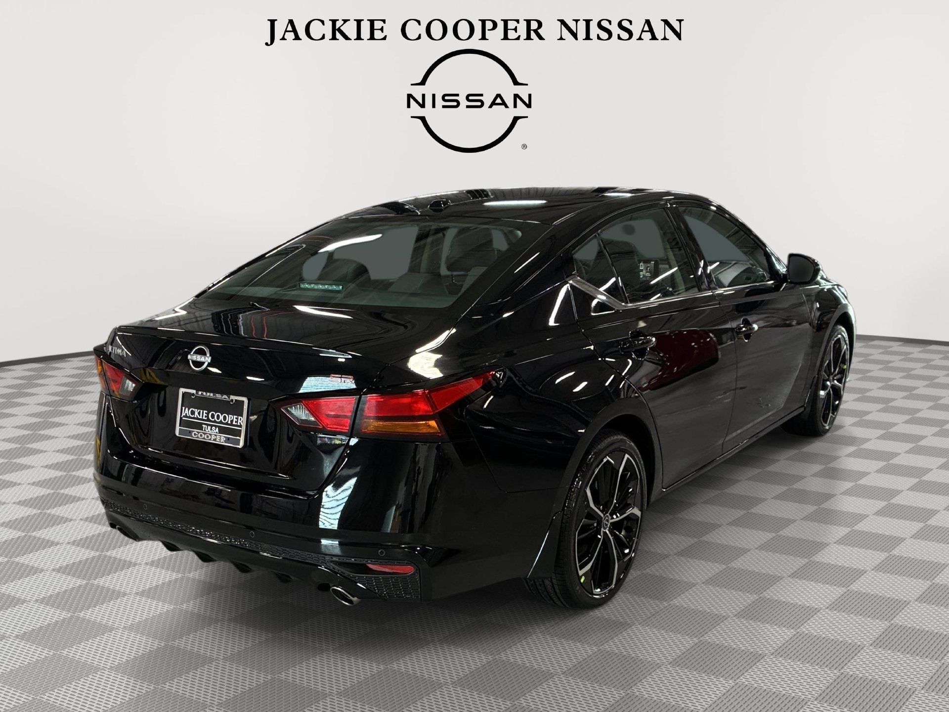 New 2026 Nissan Altima 2.5 SR FWD image 5