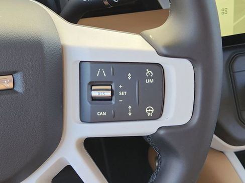 Used 2026 Land Rover Defender 110 S image 28