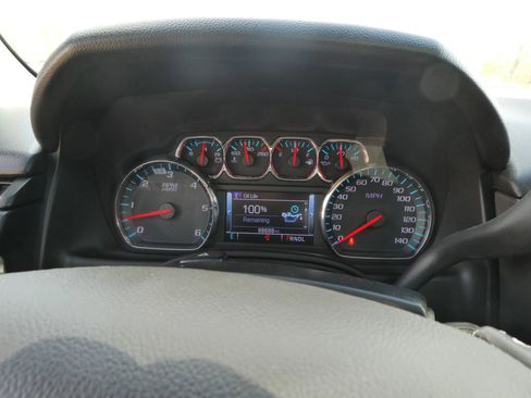 Used 2019 Chevrolet Suburban LT image 19