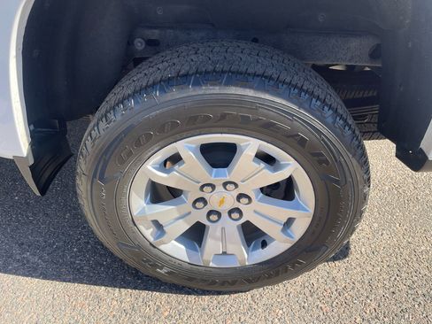 Used 2022 Chevrolet Colorado LT w/ Safety Package image 29