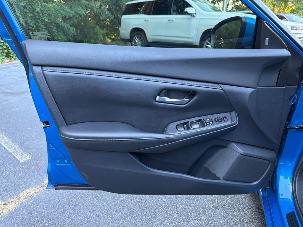 Used 2022 Nissan Sentra SV w/ All-Weather Package FWD image 10