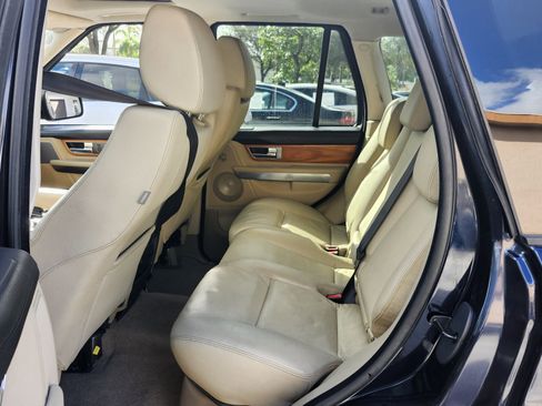 Used 2010 Land Rover Range Rover Sport HSE image 4