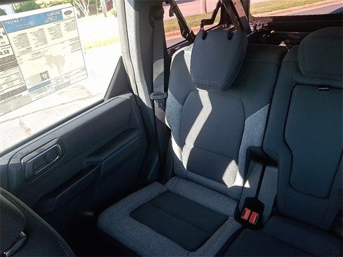 New 2025 Ford Bronco 4-Door image 15