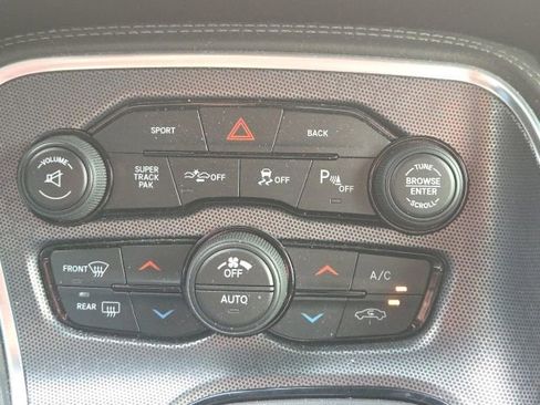Used 2015 Dodge Challenger R/T Scat Pack w/ Leather Interior Group RWD image 24