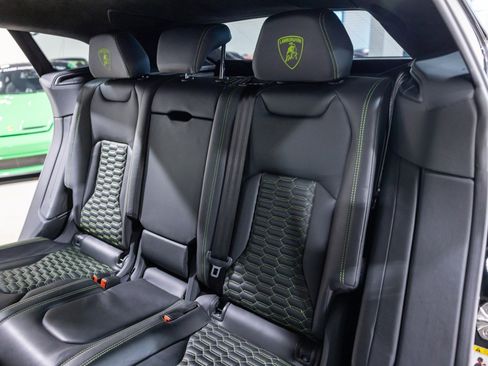 Used 2022 Lamborghini Urus image 34