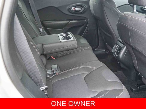 Used 2015 Jeep Cherokee Latitude w/ Comfort/Convenience Group FWD image 13