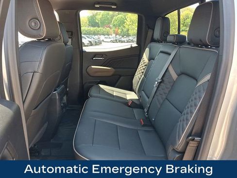 Used 2026 GMC Canyon Denali AWD/4WD image 19