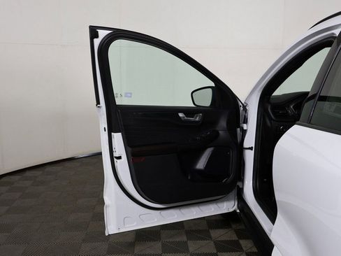 Used 2023 Ford Escape ST-Line image 15