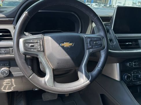 Used 2023 Chevrolet Suburban LT w/ LT Signature Plus Package RWD image 10