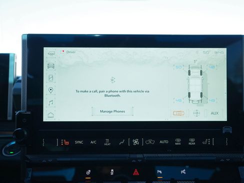 Used 2024 GMC Hummer EV 3X w/ LPO, Illumination Package image 17