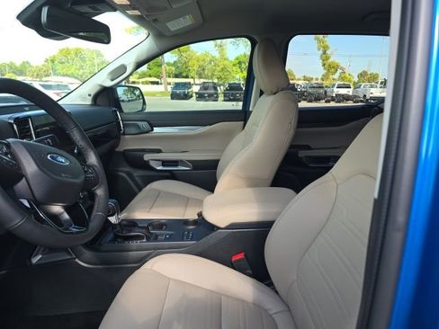 Used 2025 Ford Ranger Lariat RWD image 10