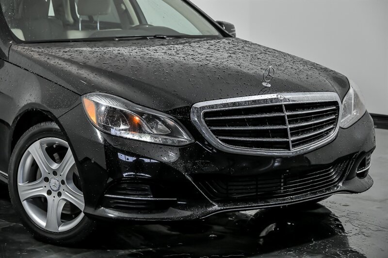 Used 2016 Mercedes-Benz E 350 4MATIC Wagon w/ Premium Package image 2