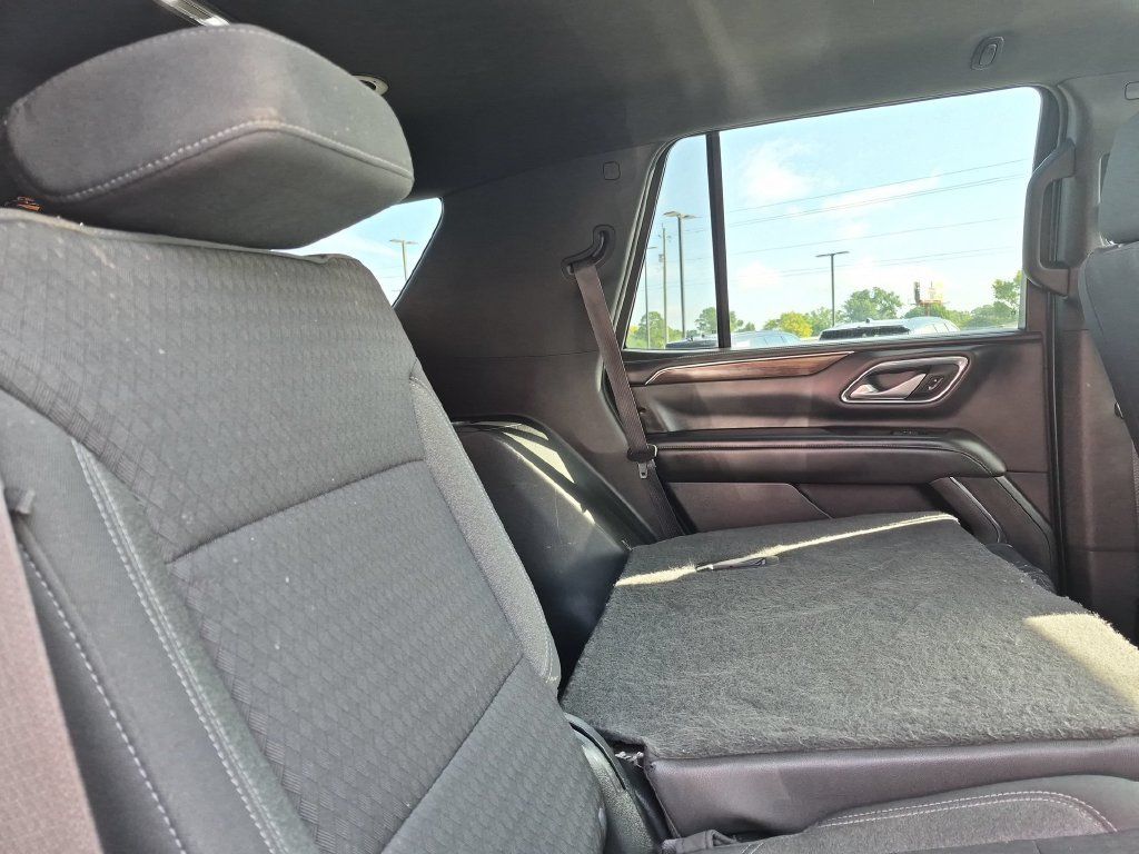 Used 2022 GMC Yukon SLE w/ Gmc Pro Safety Plus Package AWD/4WD image 31