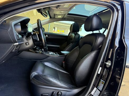Used 2018 Kia Stinger Premium RWD image 17