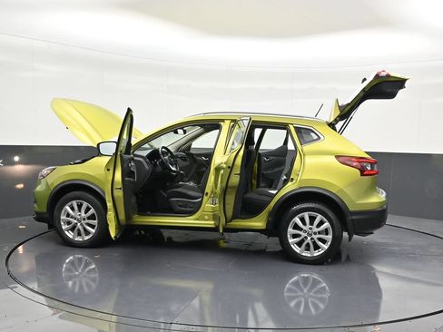 Used 2021 Nissan Rogue Sport SV FWD image 33
