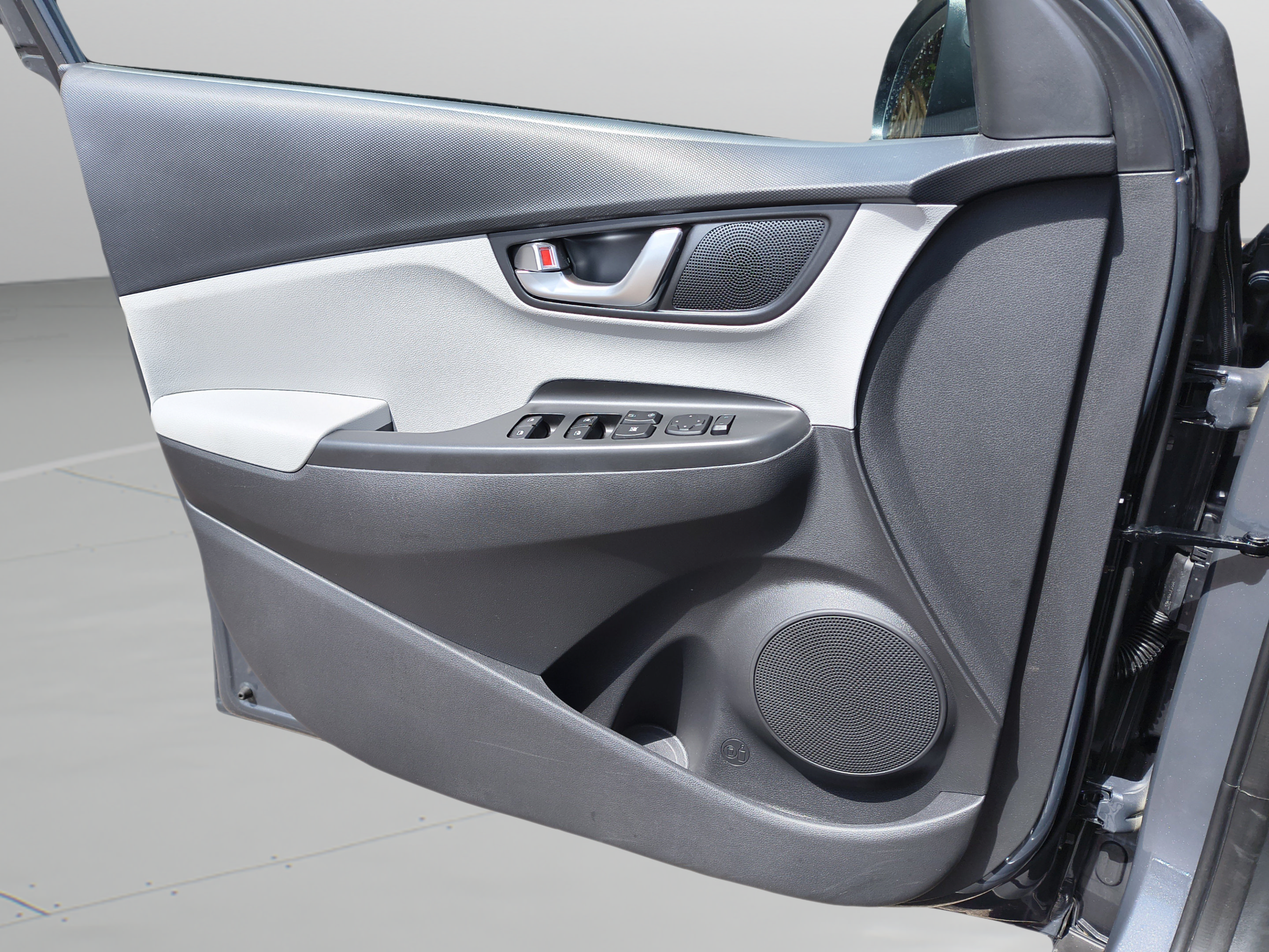 Certified 2023 Hyundai Kona SEL w/ Convenience Package FWD image 22