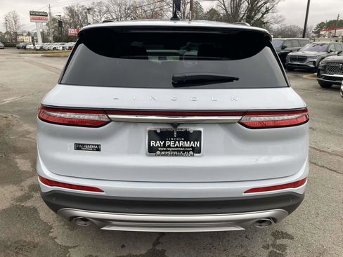 New 2026 Lincoln Corsair Premiere image 6