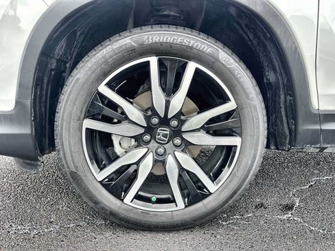 Used 2021 Honda Pilot Touring image 14
