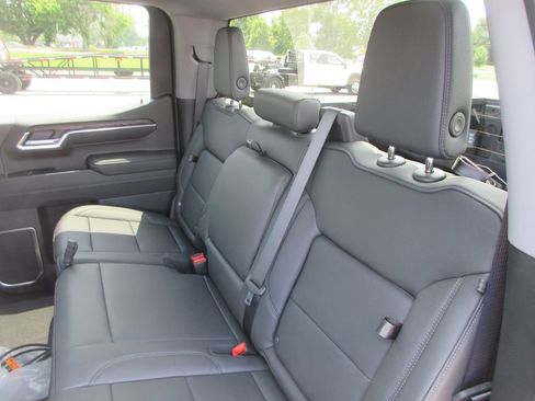 New 2026 GMC Sierra 1500 SLT w/ SLT Convenience Package AWD/4WD image 14