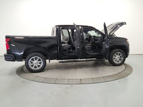 Used 2021 Chevrolet Silverado 1500 LT Trail Boss w/ Convenience Package II AWD/4WD image 16