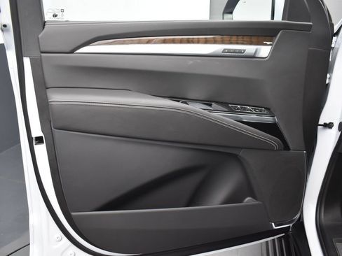 Certified 2026 Cadillac Escalade Platinum Sport w/ LPO, ONYX Package AWD/4WD image 11