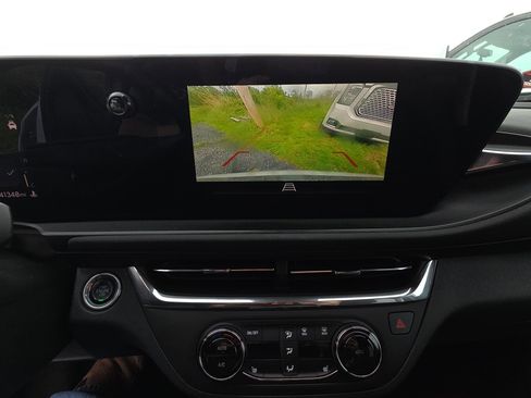 Certified 2024 Buick Envista Preferred w/ Convenience I Package image 11