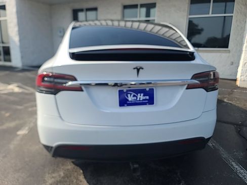 Used 2020 Tesla Model X Long Range AWD/4WD image 5