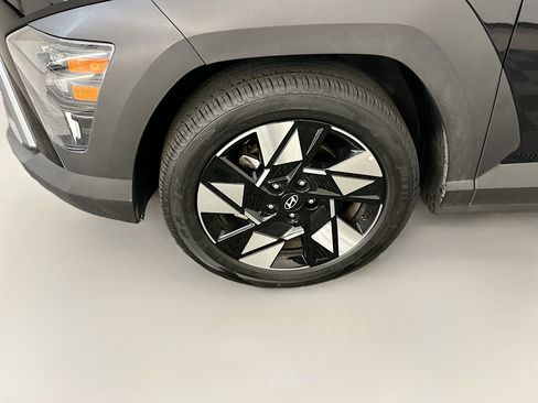 Used 2025 Hyundai Kona SEL FWD image 11