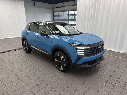New 2026 Nissan Kicks SR FWD image 6