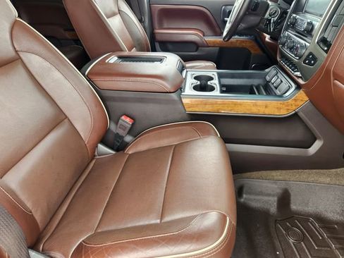 Used 2016 Chevrolet Silverado 2500 High Country w/ Duramax Plus Package AWD/4WD image 3