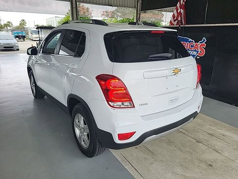 Used 2020 Chevrolet Trax LT FWD image 5