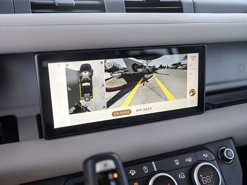 Used 2024 Land Rover Defender 110 X-Dynamic SE image 16