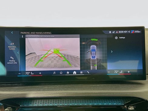 Used 2025 BMW 230i Coupe w/ Convenience Package image 14