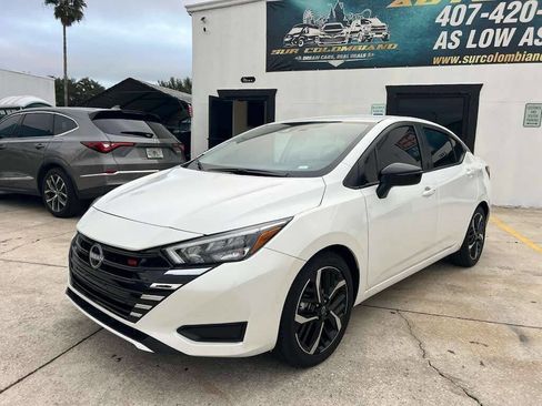 Used 2025 Nissan Versa SR image 2