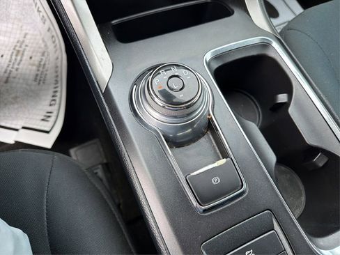 Used 2019 Ford Fusion SE image 53